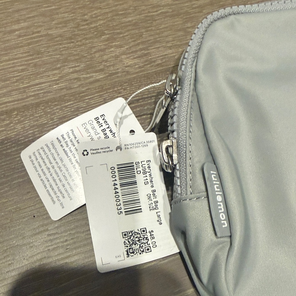 Lululemon Large everywhere belt bag - Picture 7 of 7